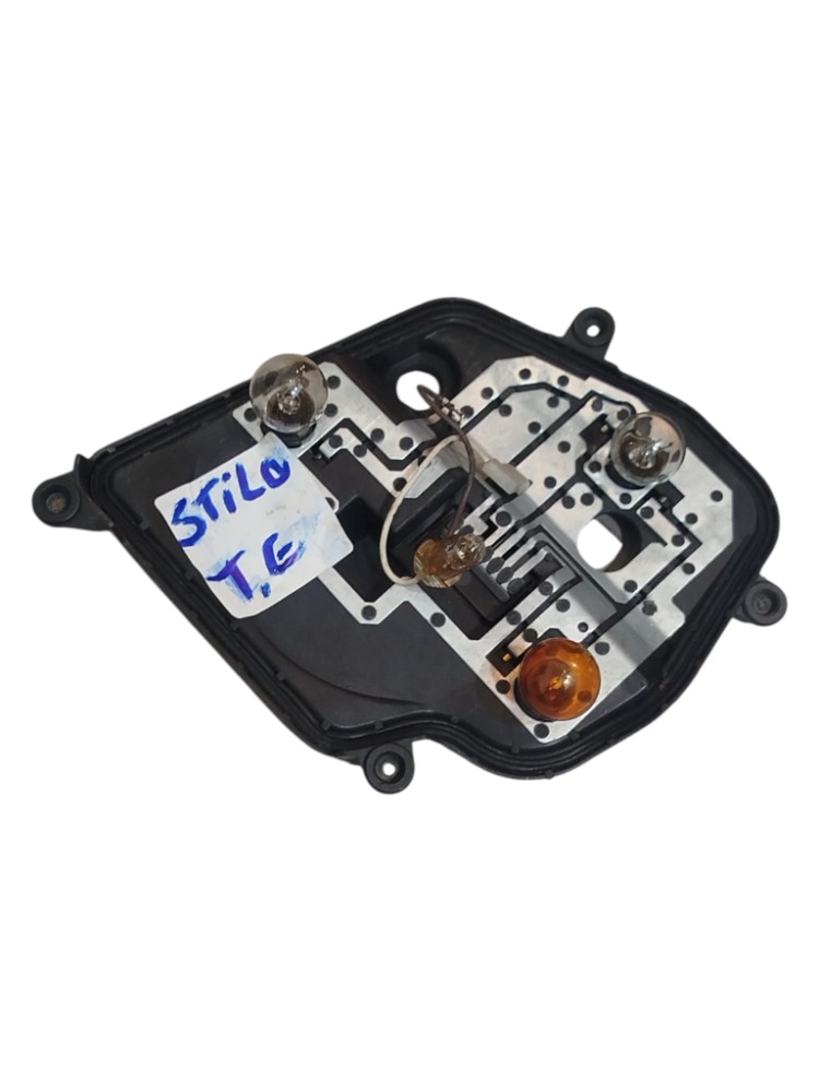 Soquete Lanterna Traseira Esquerda Fiat Stilo 2007 45820751