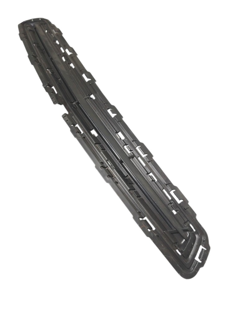 Grade Dianteira Superior Parachoque Gm Onix 2015 Original 9