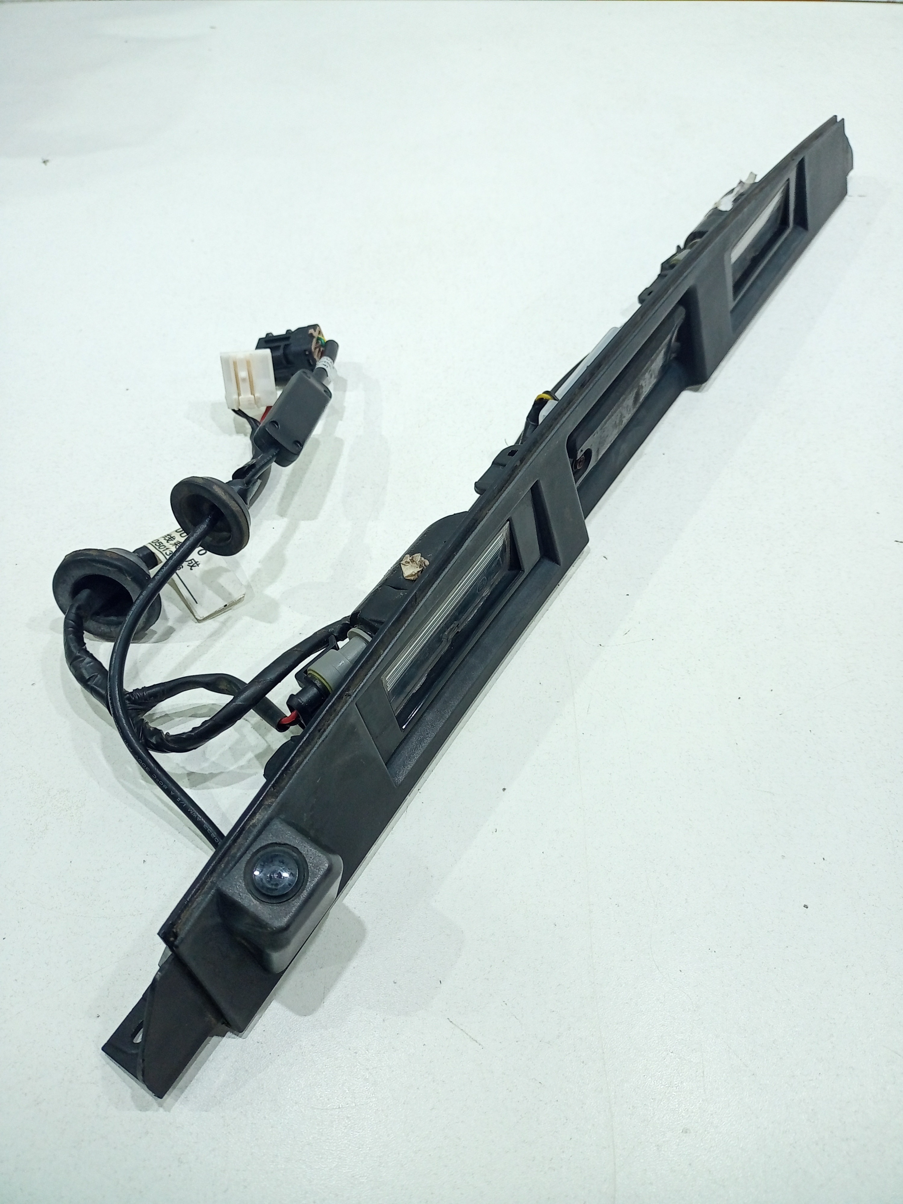 Friso Tampa Tras Com Camera E Luz Da Placa Jac T6 2016 3