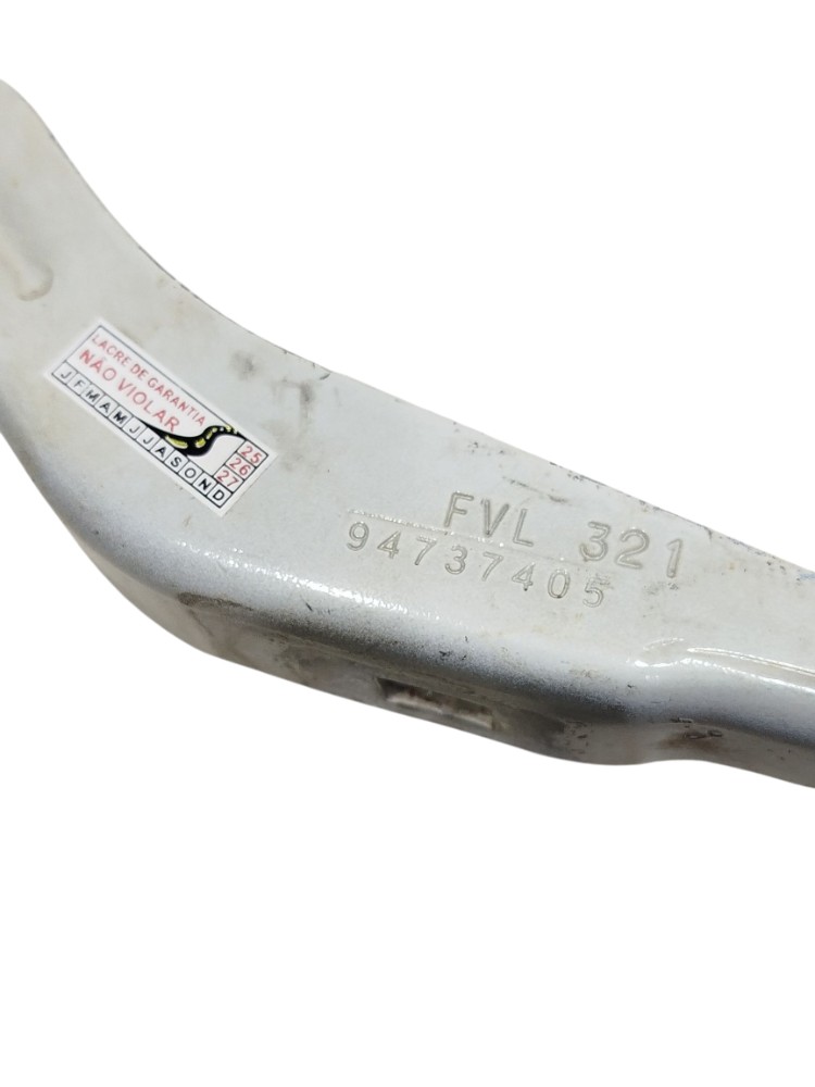 Braço Dobradiça Capô Esquerdo Lado Gm Spin 2013 A 2018 4