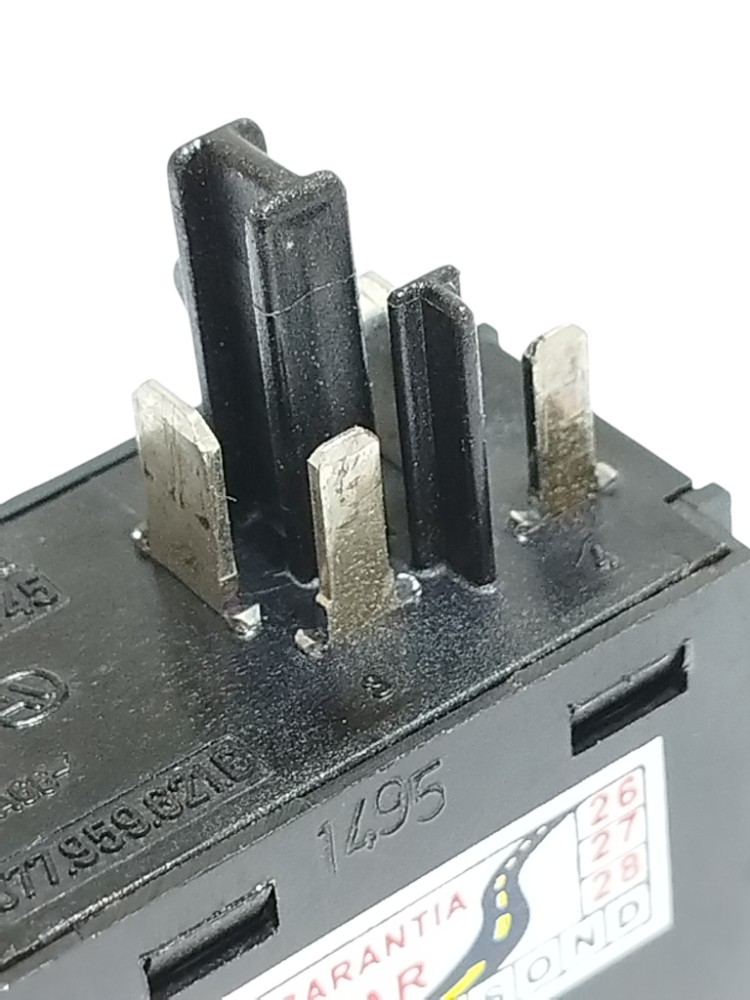 Botão Desembaçador Vidr Volkswagen Gol 1995 377959621 8