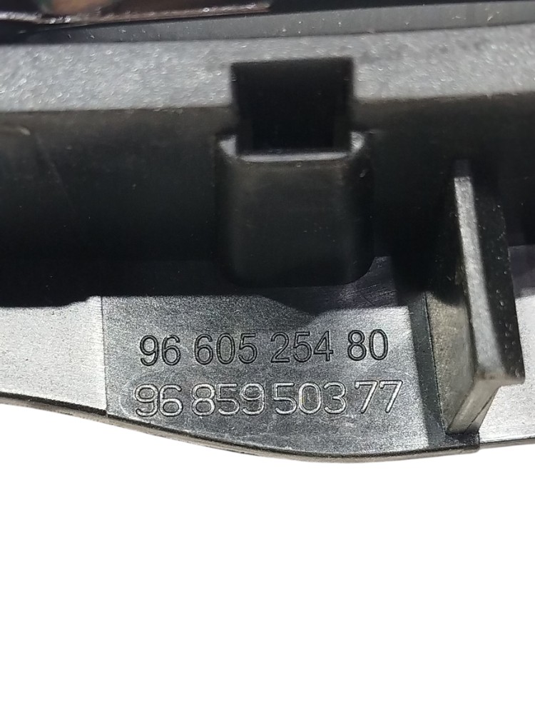 Maçaneta interna DE Motorista Peugeot 308 408 2011 a 2014 6