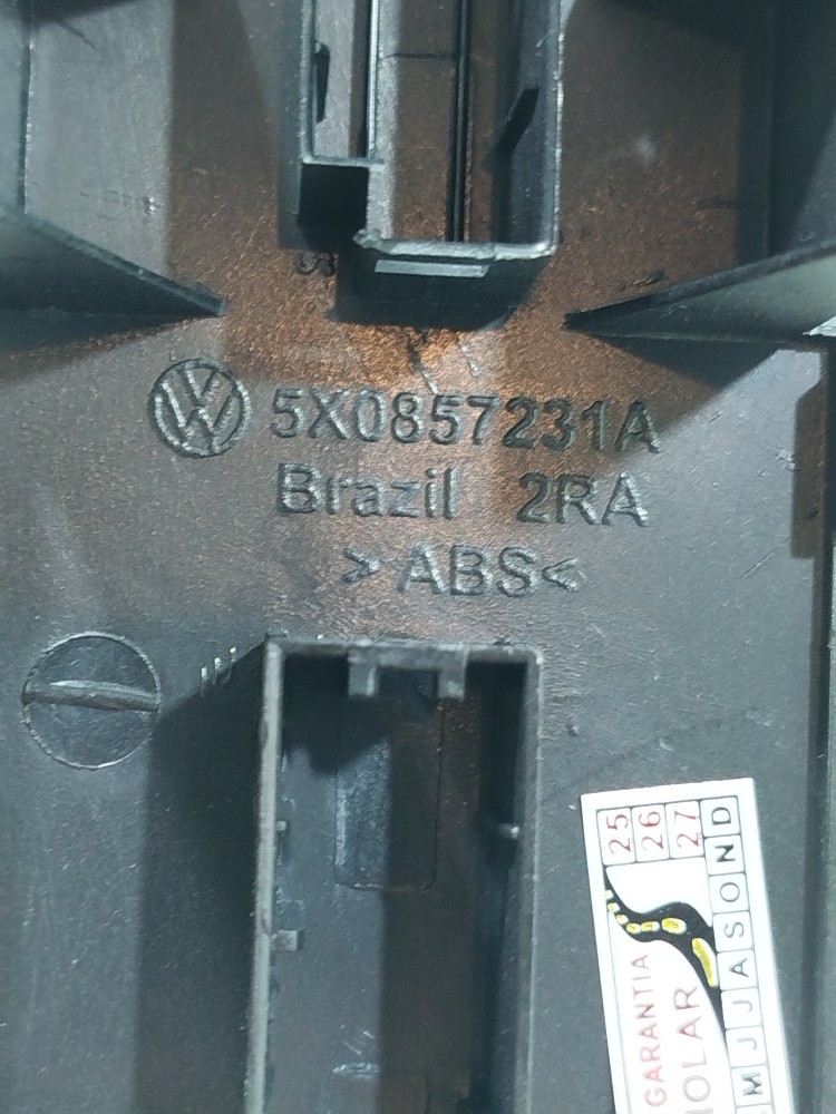 Tampa Radio Vw Fox Gol 2008 Preta 1