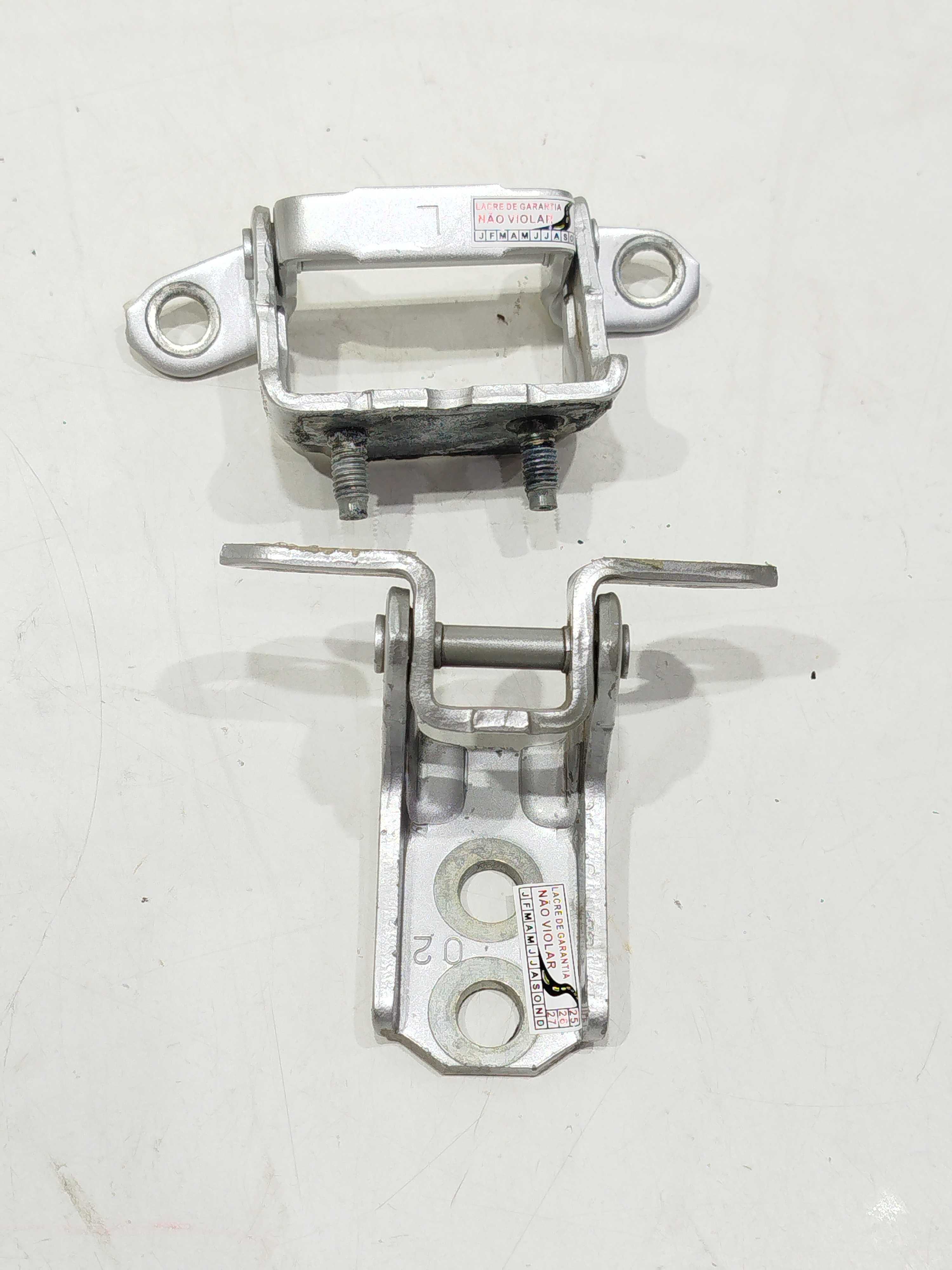 Par Dobradiças Porta Traseira Esquerda Nissan Versa 2020 1