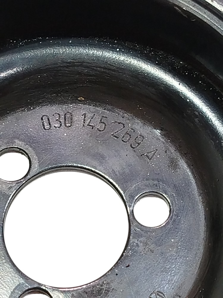 Polia bomba direção hidráulica vw fox 1.0 2014 030145269A 4