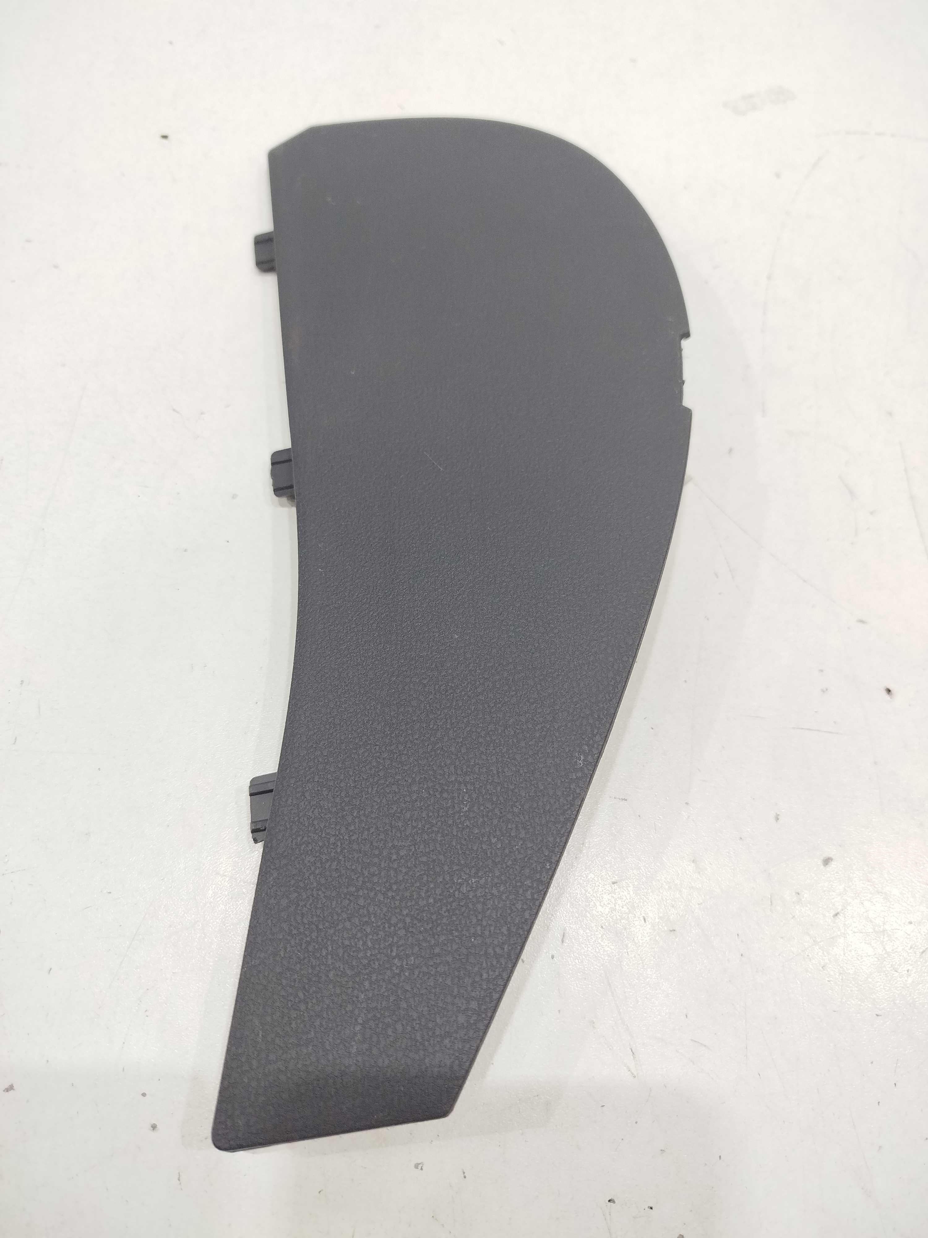 Acabamento Lateral Esq Painel Nissan Versa V Drive 2020/21 2