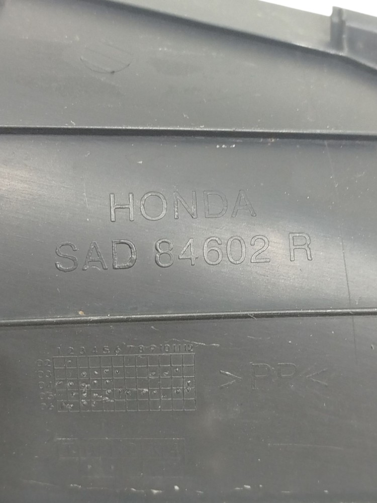 Moldura Tampa Lanterna Direita Honda Fit 2007 Sad84602r Preto 4