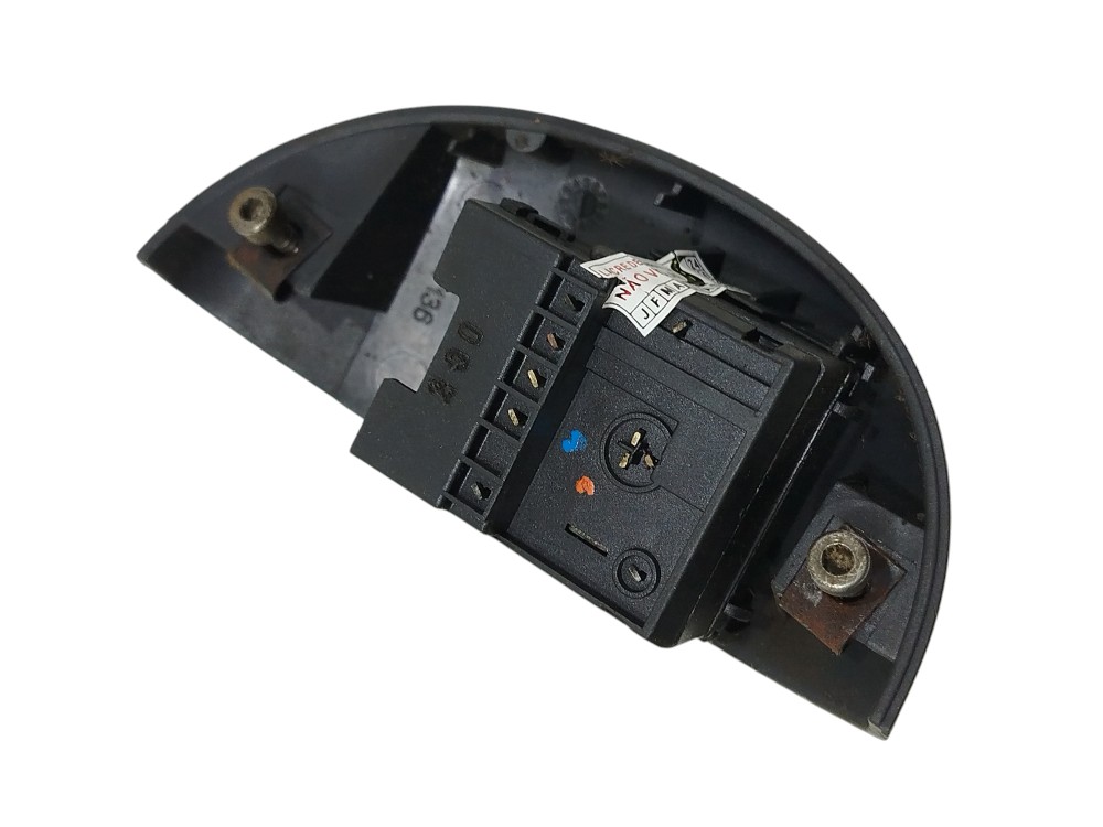 Botão Vidro Dianteiro Direito Fiat Palio 2000 3