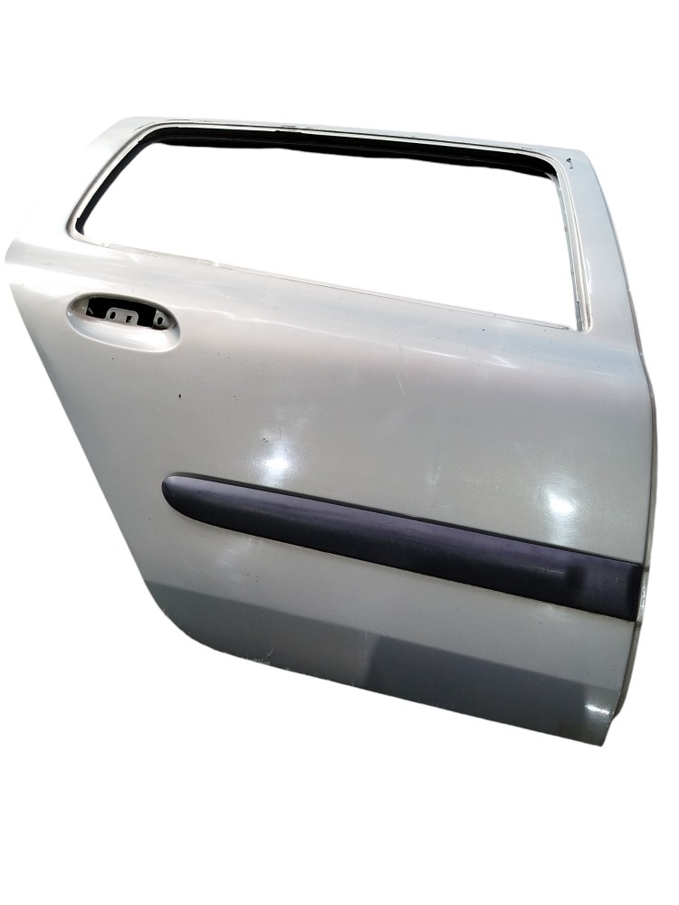 Porta Traseira Direita Renault Clio 2000 A 2012 Traseira Direita Prata 4
