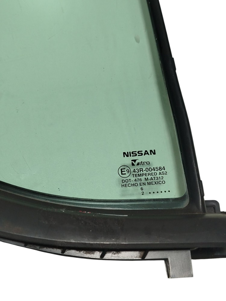 Vidro Fixo Traseiro Direito Nissan Versa 2013 43r004584 2