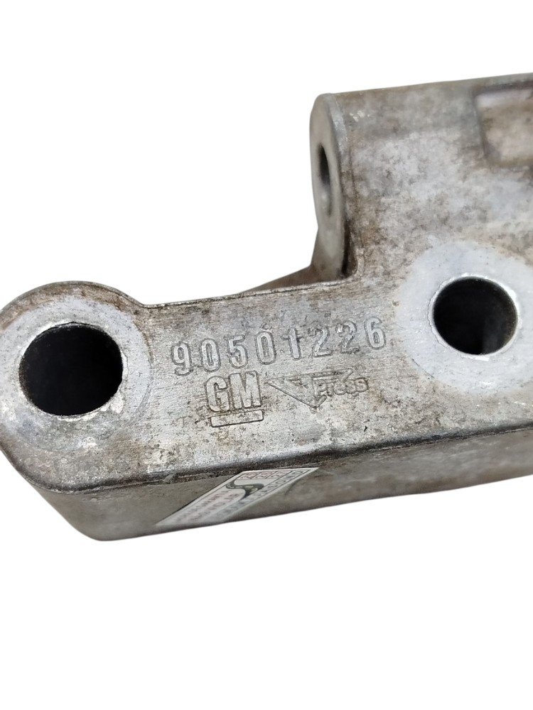 Suporte Alternador Gm Celta Cobalt Corsa Montana 2003 A 12 4