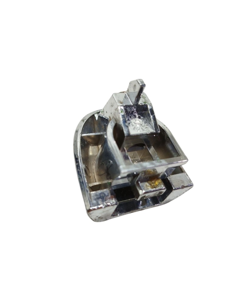Maçaneta Externa Dianteira Direita Nissan Versa Sv 2012 5