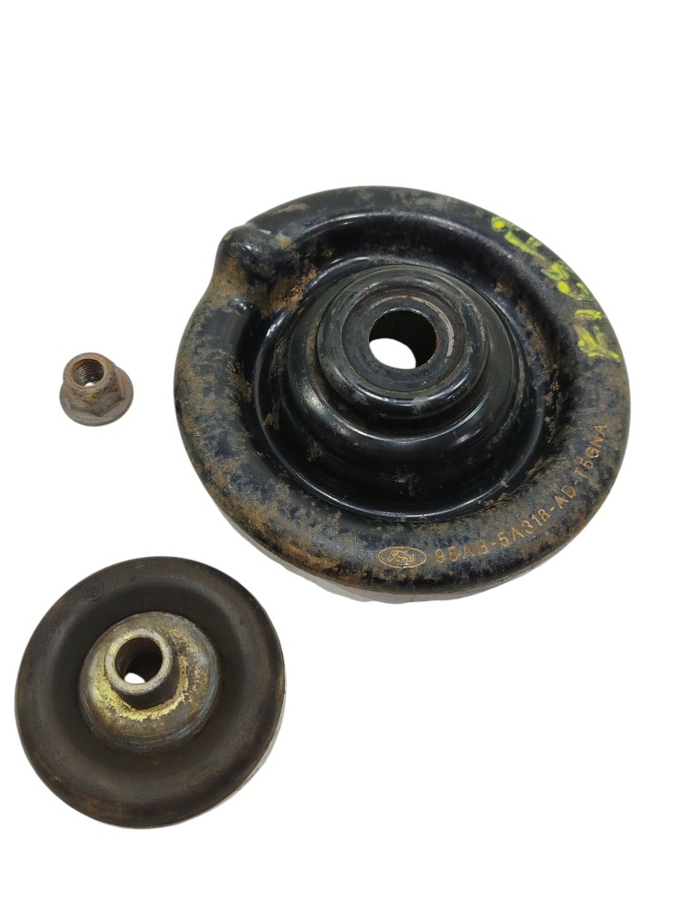 Prato Superior Mola dianteira Ford Courier 1.6 2003 3