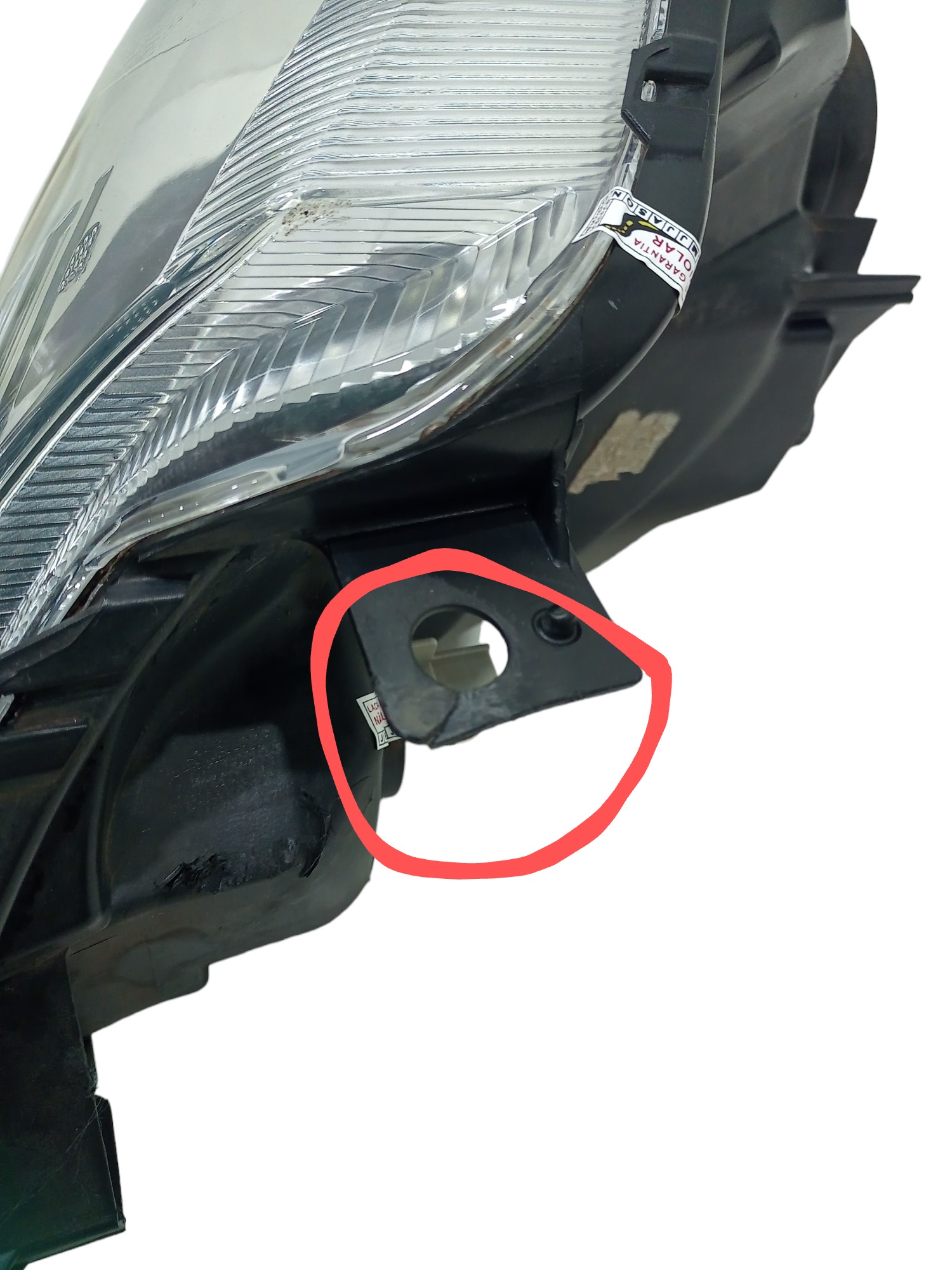 Farol Dianteiro Direito Etios Hatch Platinum 2017 Detalhe Direito 6