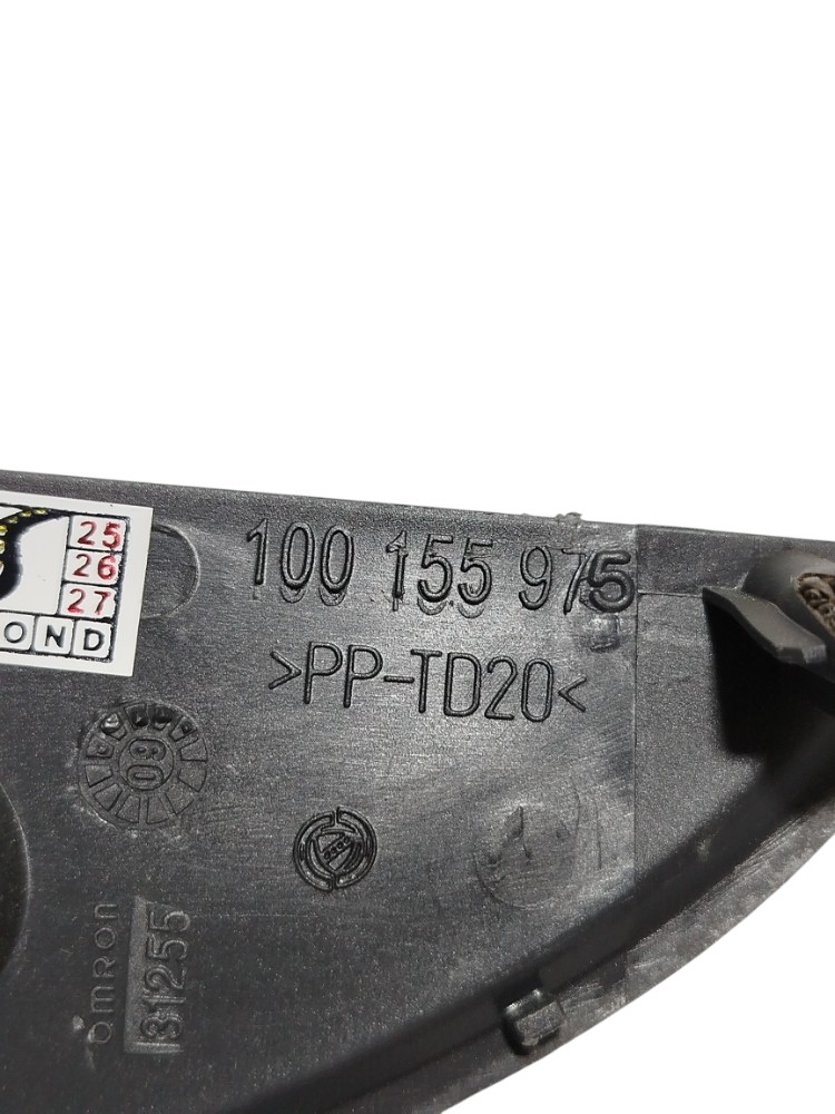 Moldura Botao Dianteiro Direito Fiat Siena 2002 100155975 2