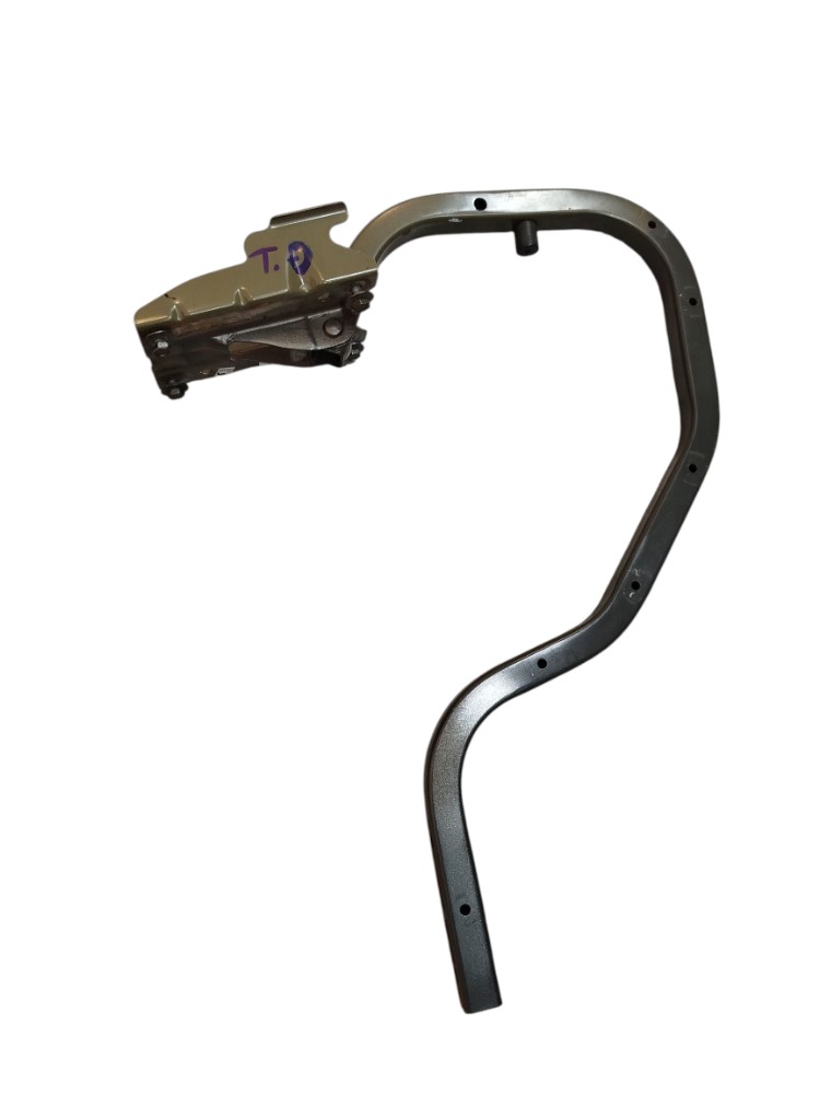 Dobradiça Tras Direita Tampa Porta Malas Nissan Versa 2013 1