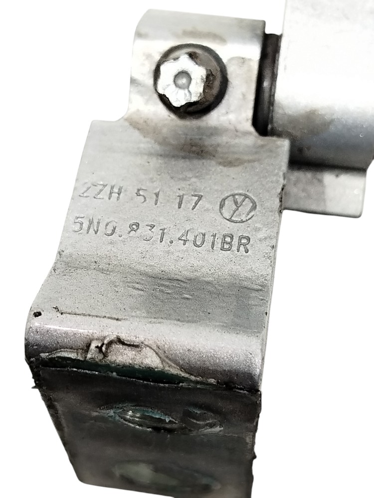 Dobradiça Porta Traseira Esq Voyage 1.6 2018 5n0rj1401br 2