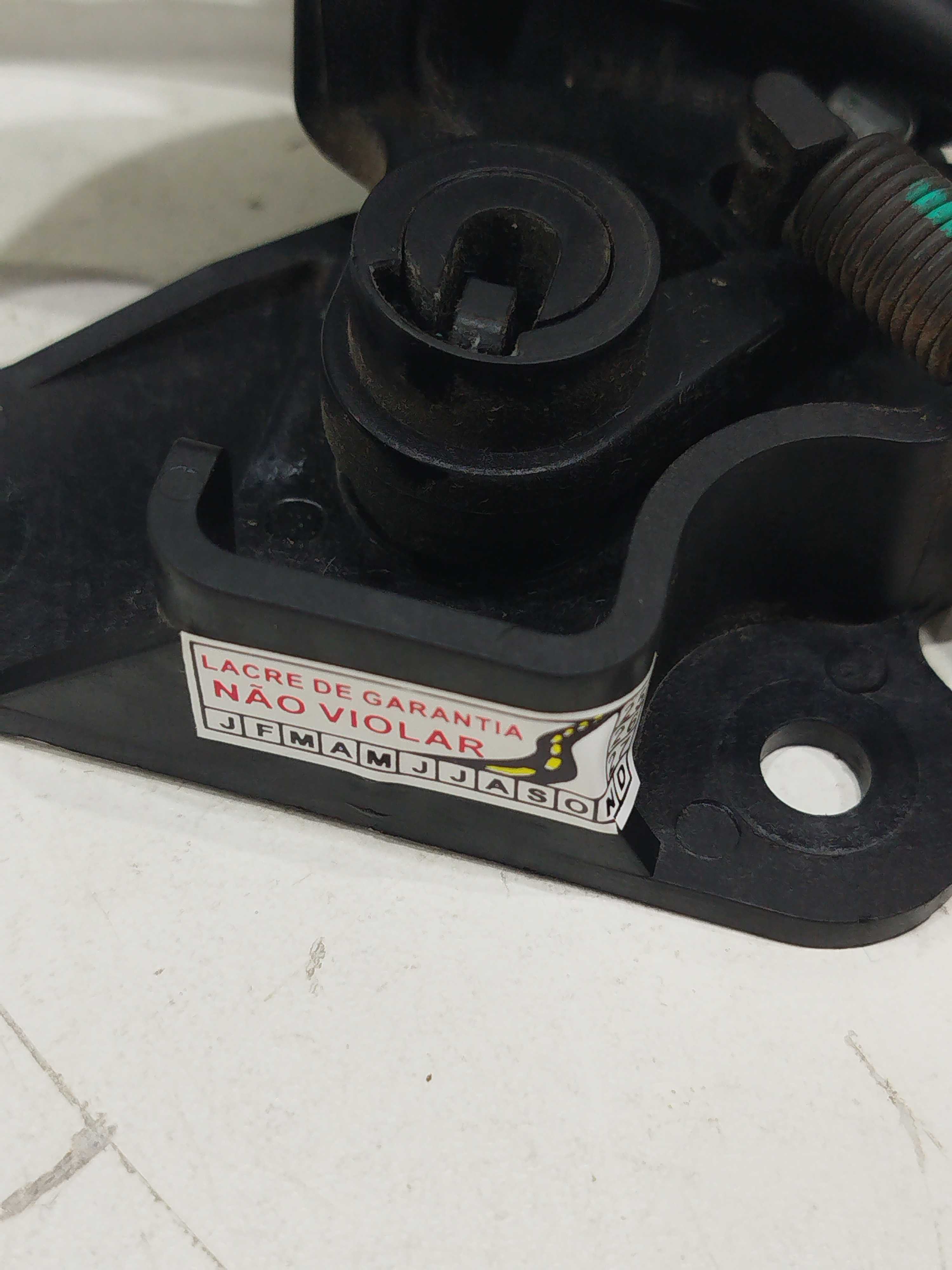 Alavanca Puxador Porta Malas Nissan Versa V Drive 2020/21 1