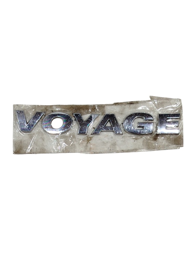 Emblema Letreiro Nome V O Y A G E  Volkswagen Voyage 2018 1