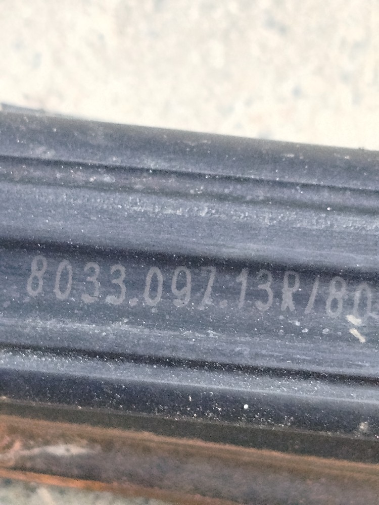 Borracha Porta Diant Direita Renault Duster  2015 803309713r 5