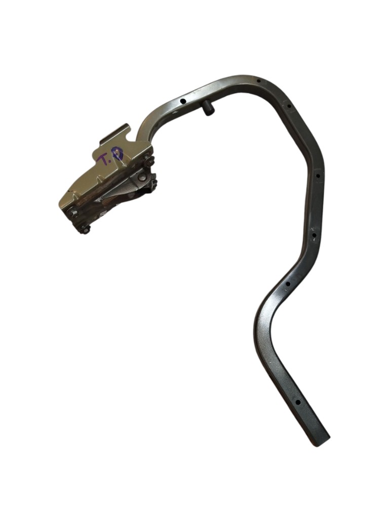 Dobradiça Tras Direita Tampa Porta Malas Nissan Versa 2013 7