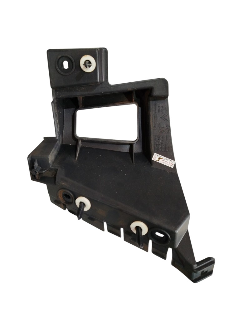 Guia Para-choque Tras Direito C4 Picasso Glx 2.0 16v 2012 1