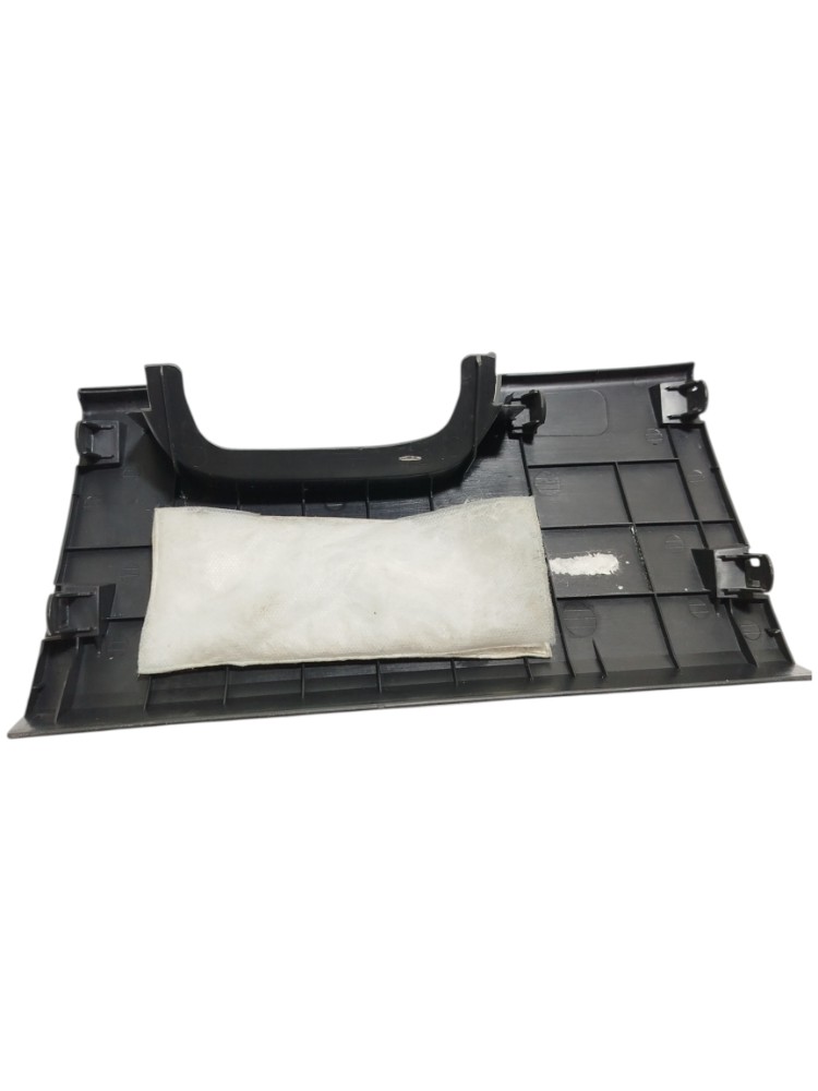 Moldura inferior painel Esquer Nissan Versa March 689629LH0A 7