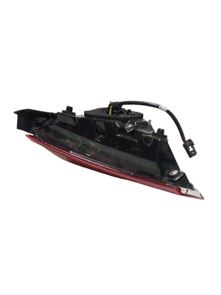 Lanterna Tampa Tras Esq Led Gm Tracker Ltz Turbo 2023 Detalh Esquerdo/motorista Acrílico 8