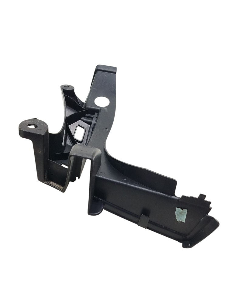 Guia Parachoque Diant Direito Peugeot 3008  2013 9685552477 2
