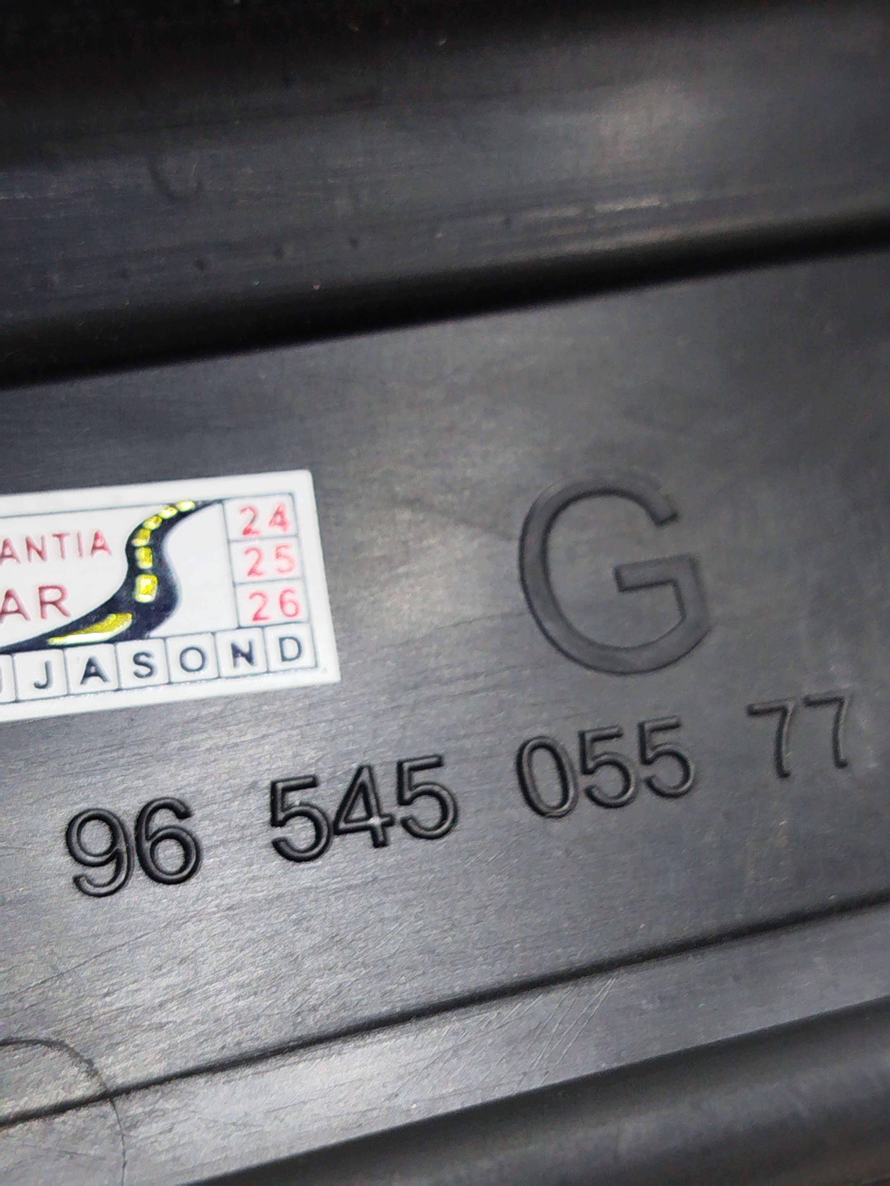 Friso Moldura Parabrisa Le C4 Picasso Glx 2.0 2012 Detalhe 6