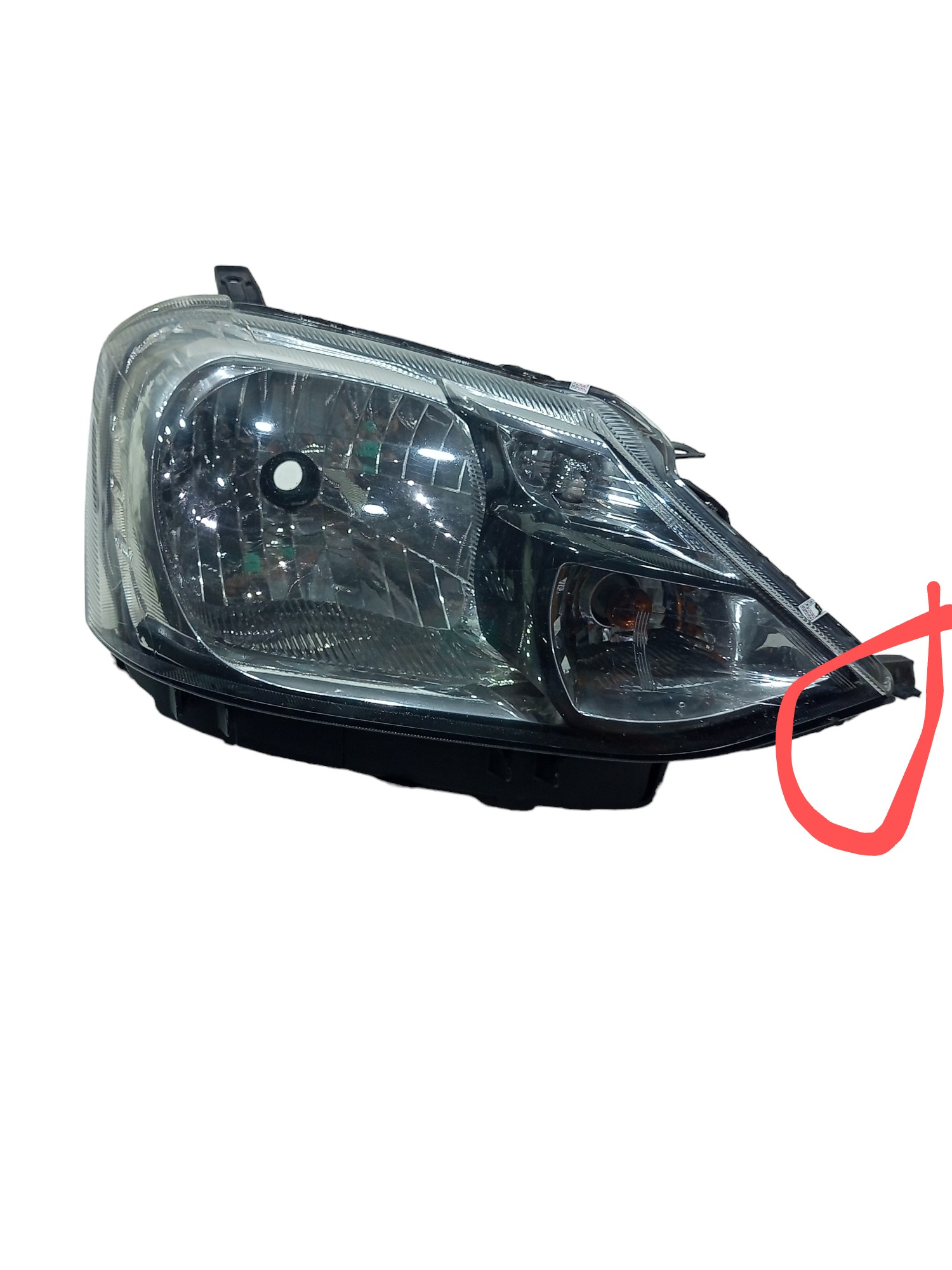 Farol Dianteiro Direito Etios Hatch Platinum 2017 Detalhe Direito 7