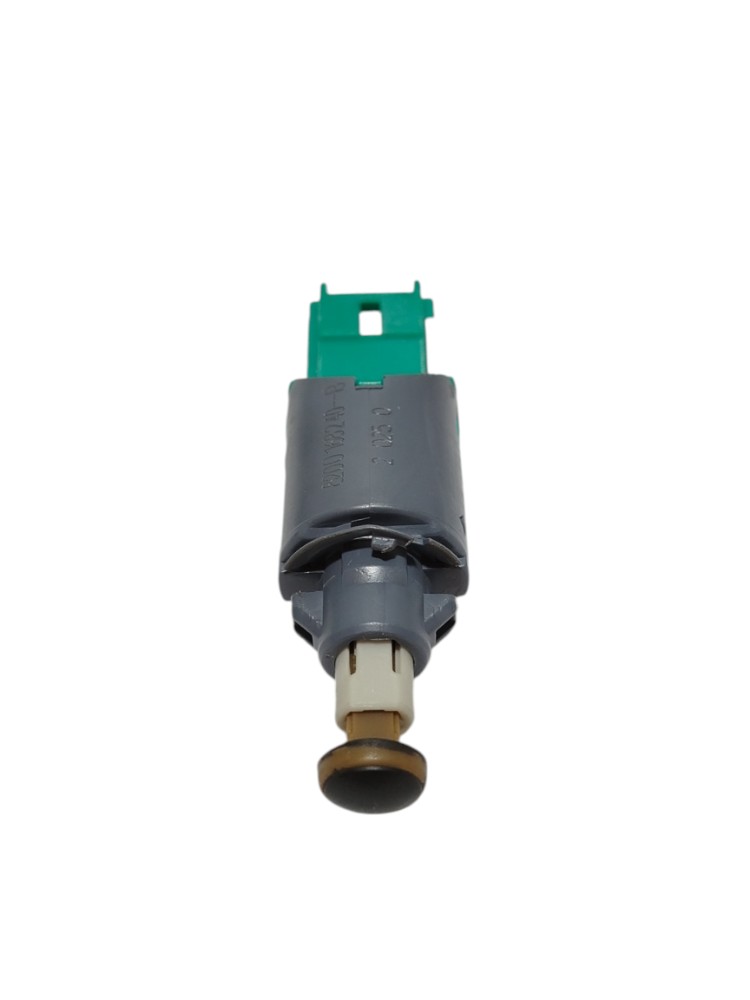Sensor Interuptor Pedal Embreagem Renault Clio 8200168240 1