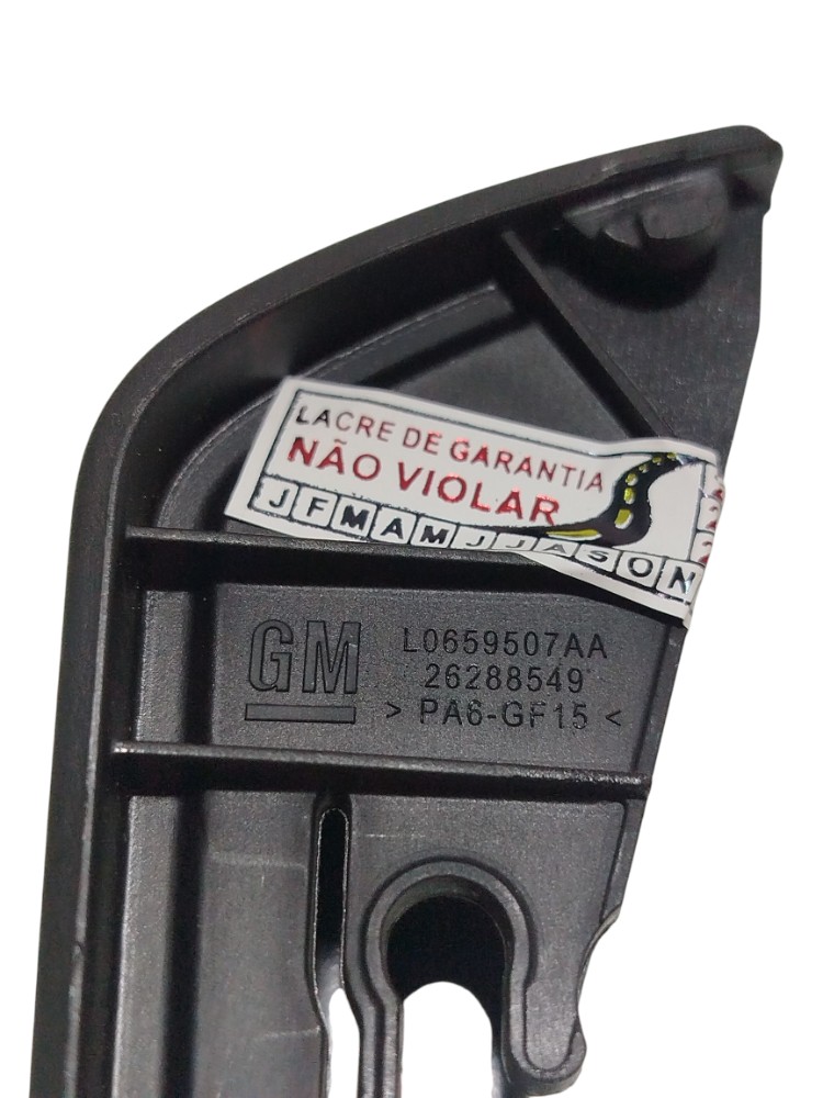 Moldura Isofix Banco Gm Tracker Ltz 1.0 Turbo 2023 Preto 6