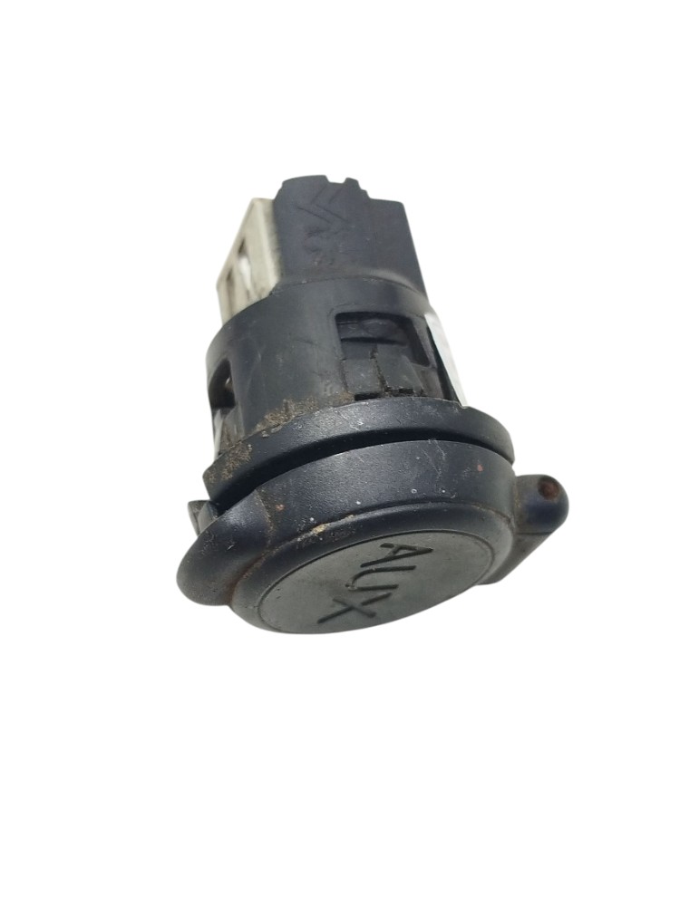 Plug Usb Peugeot 308 408 2012 2013 2