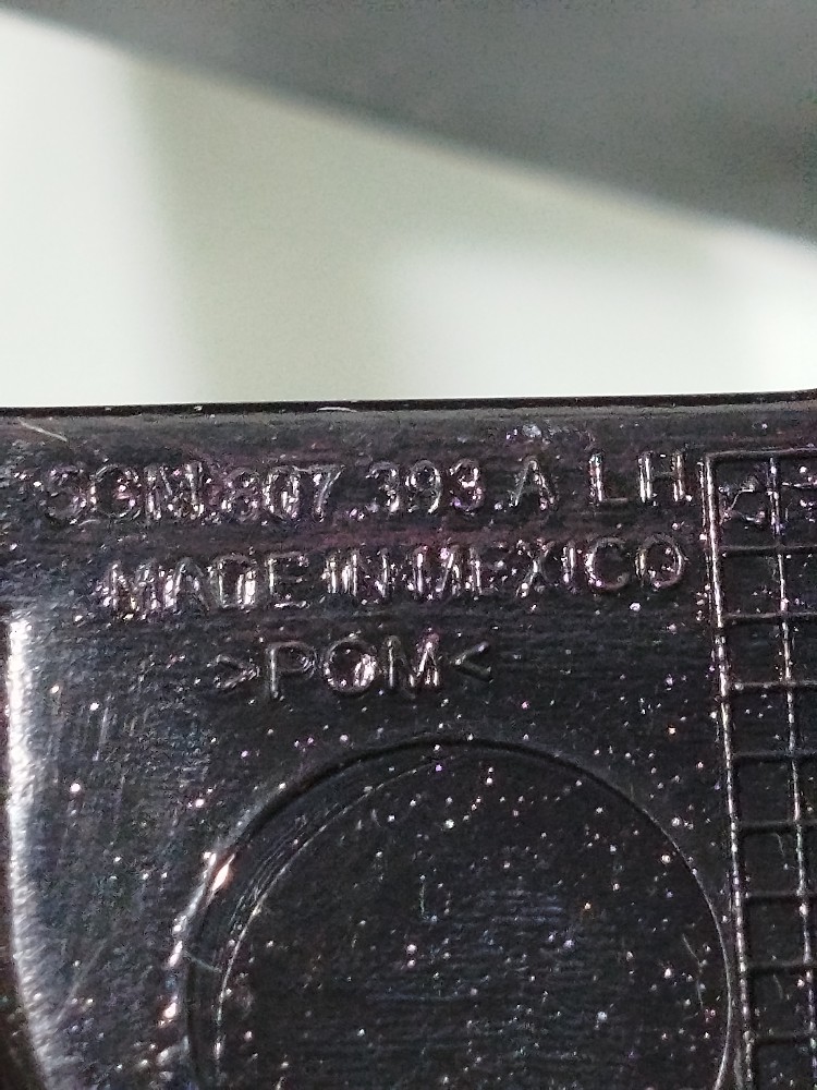 Guia Para-choque Tras Esq Golf Tsi 2015 8