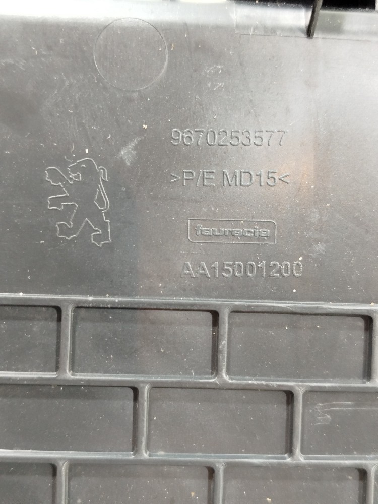 Moldura Porta Treco Peugeot 308 408 2012 6