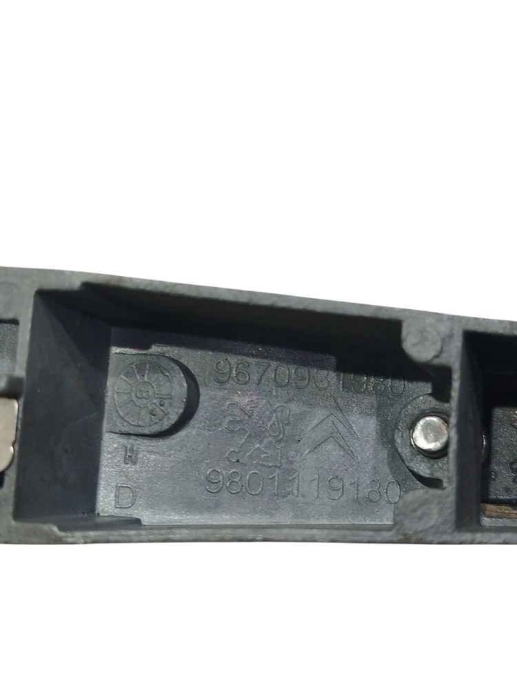 Maçaneta Externa Traseira Direita Peugeot 2008 1.6 2018 14
