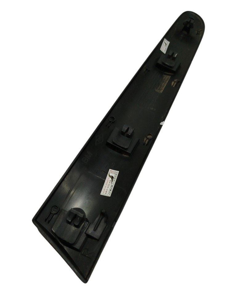 Friso Lateral Tras Direito Clio 1.0 16v 2012 4