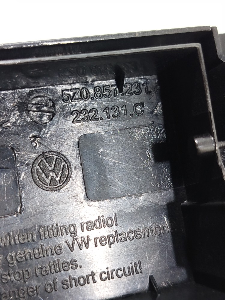 Tampa Painel Rádio Vw Fox 2011 A 2022 Preta 3