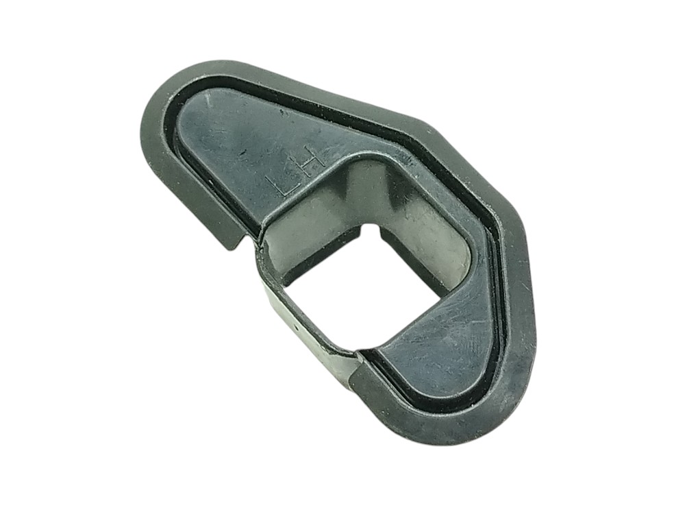 Moldura Limitador Porta Traseira Esquerda Toyota Etios 2018 4