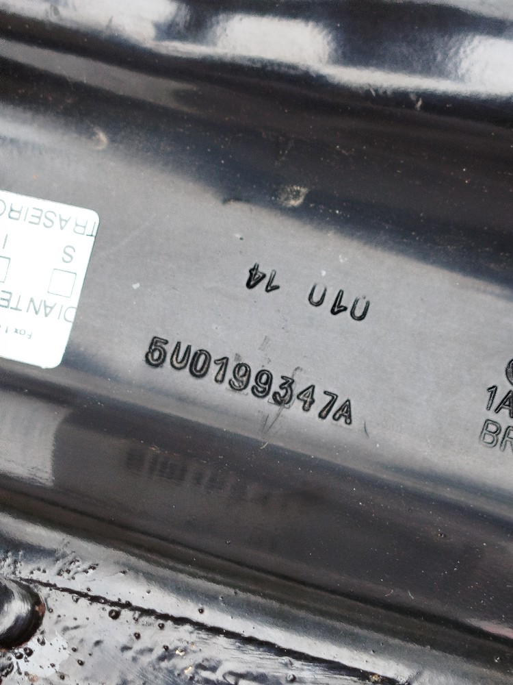 Agregado Quadro Suspensão Fox 2014 1.0  5U0199347A 2