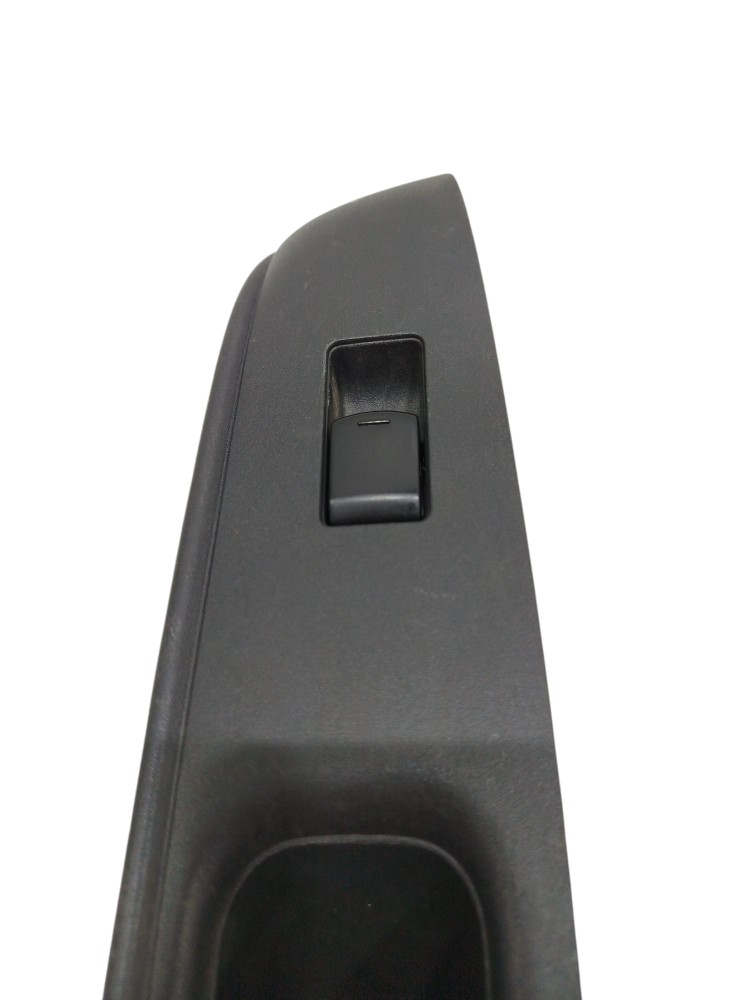 Moldura Botão Vidro Traseiro Direito Versa 2012 1