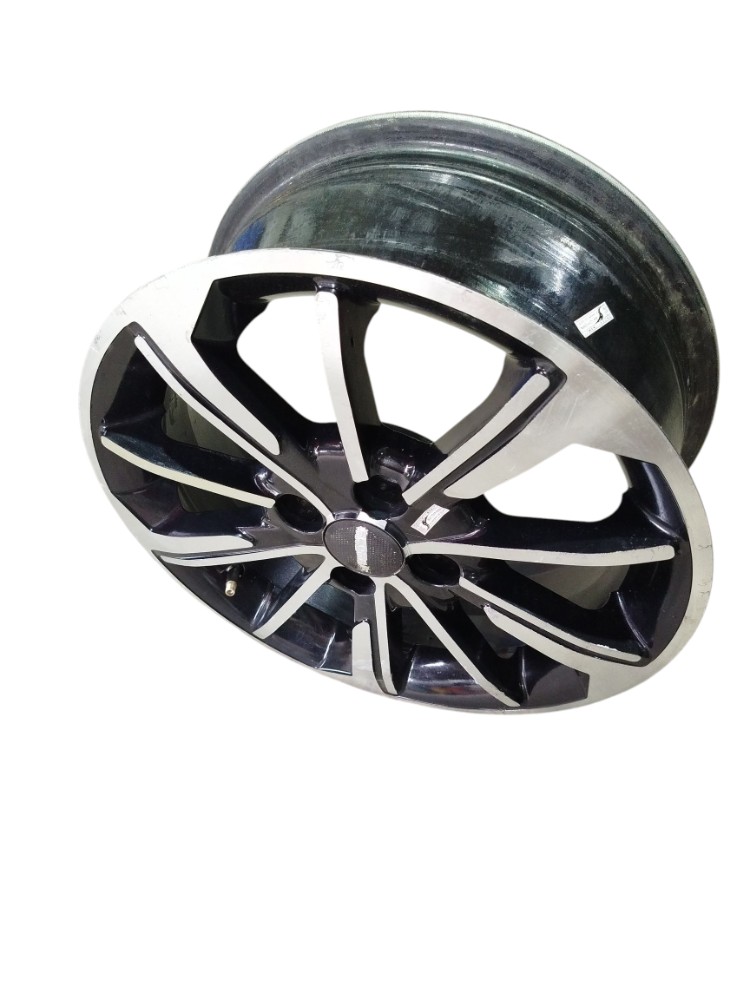 Roda Liga Leve Aro 15 Diamantada Scorro 4×100 Preta 1