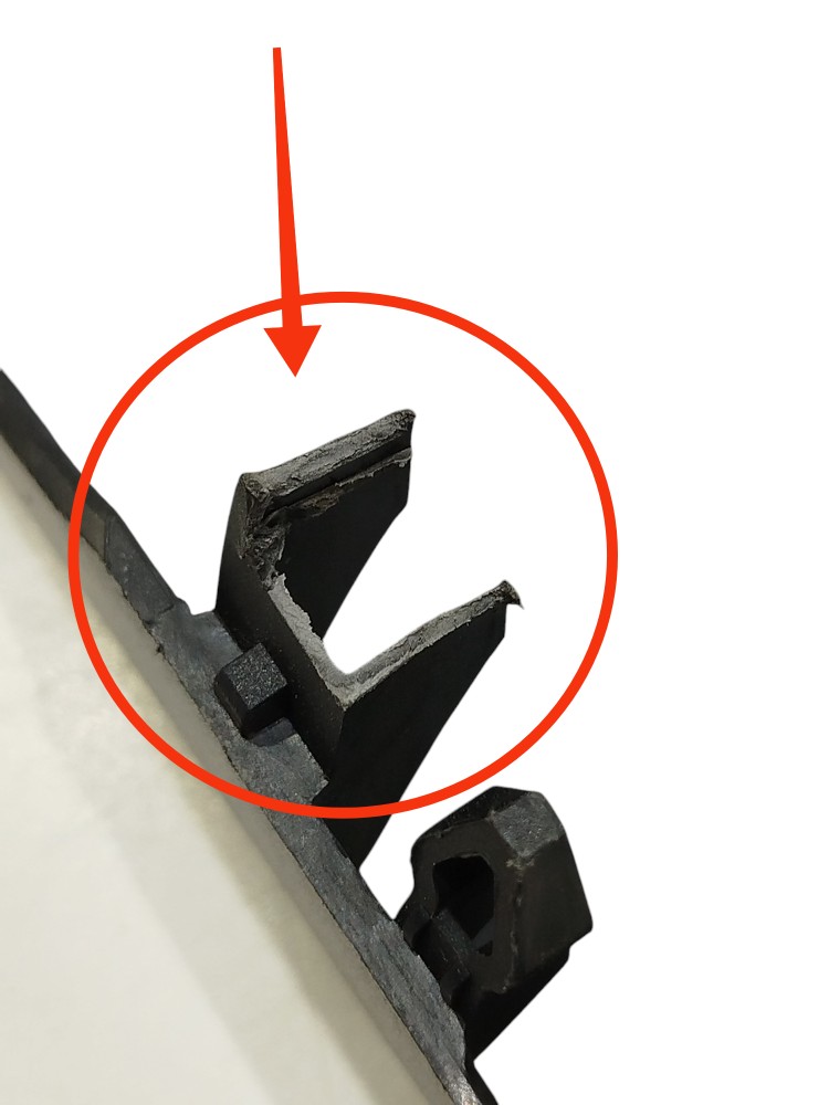 Capa moldura acabamento coluna chave dir renault Duster 2015 3