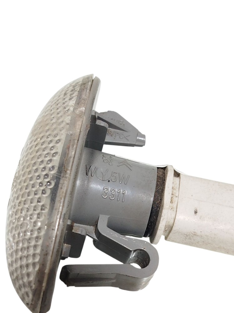 Luz pisca Paralama Peugeot 206 1.4 2005  3311 4