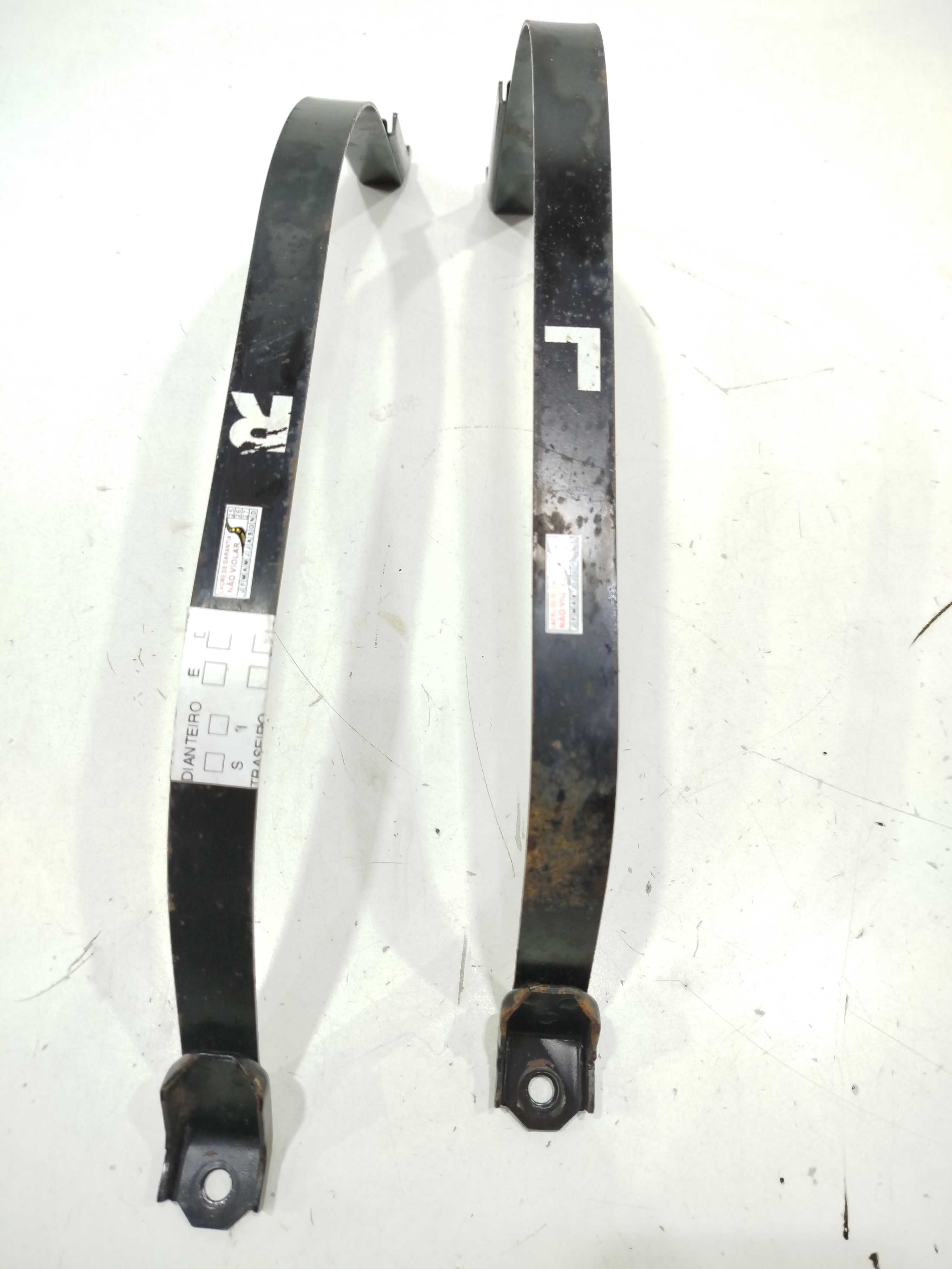 Par Suporte Tanque Nissan Versa V Drive 2020/21 2