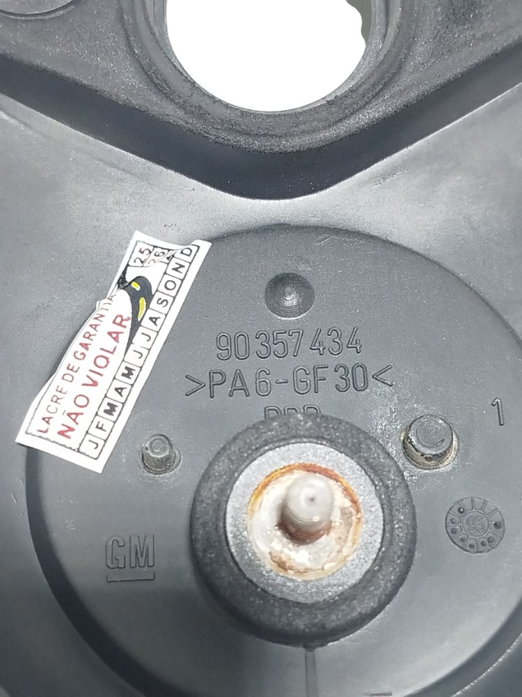 Moldura fechadura tampa traseira Gm Corsa 1994 01 90357434 5