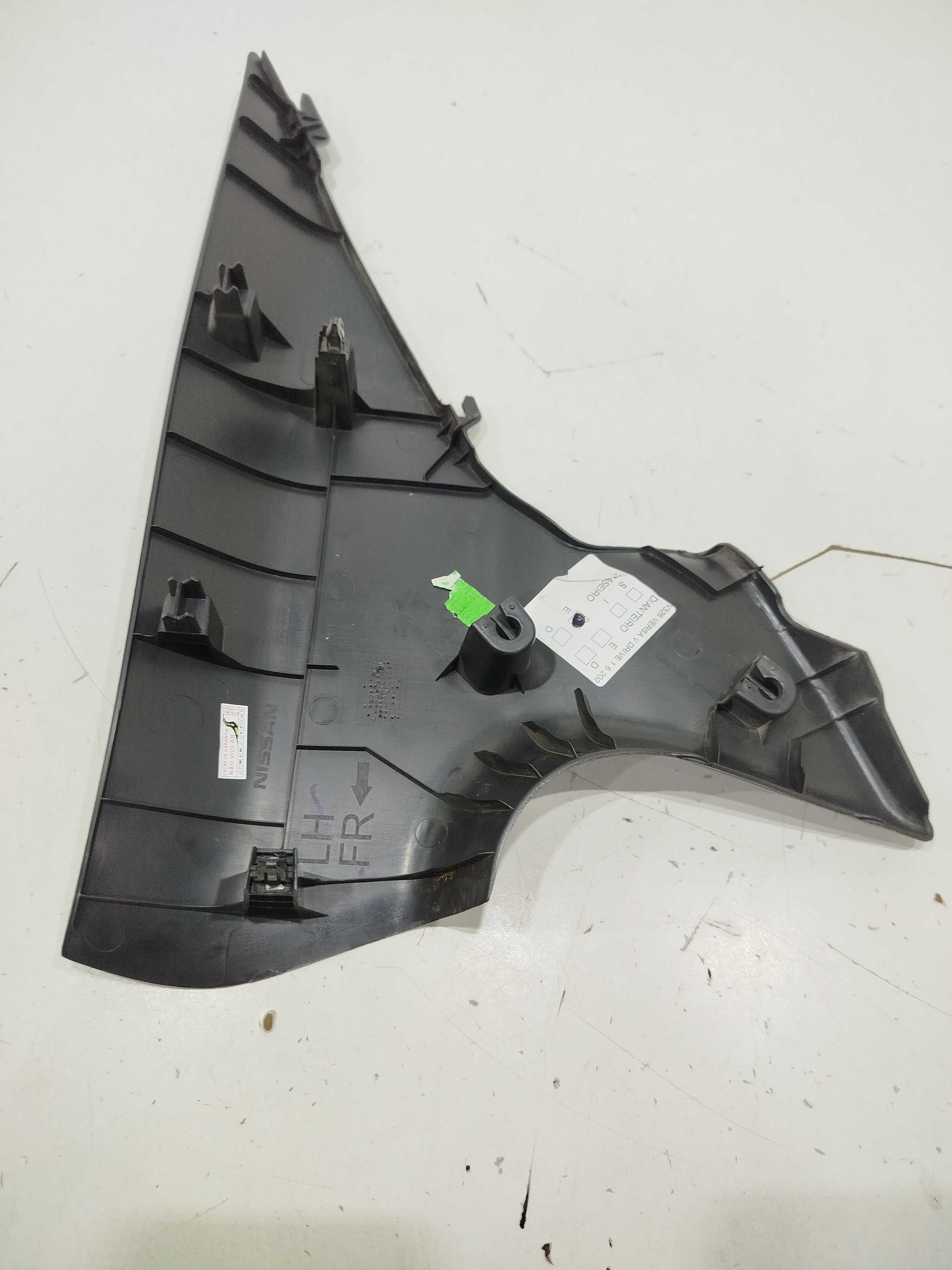 Acabamento Coluna Traseira Esq Nissan Versa V Drive 2020 2