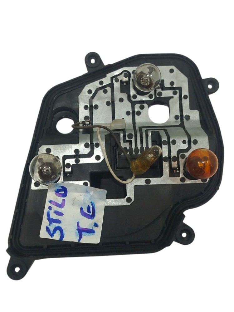 Soquete Lanterna Traseira Esquerda Fiat Stilo 2007 45820751 4