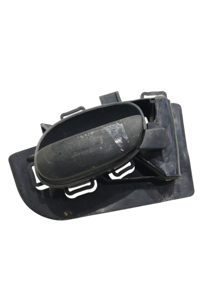 Maçaneta Interna Diant Direita Peugeot 206 207 2001 A 2007 1